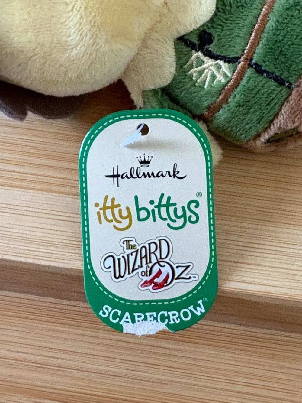 Hallmark Itty Bittys Scarecrow The Wizard of Oz 4 Inch Mini Plush Stuffed Toy